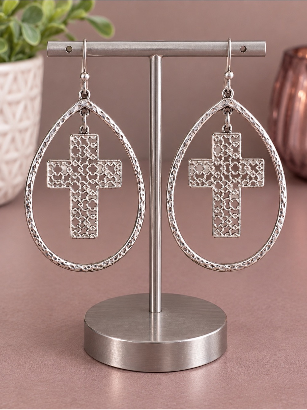 Silver-Tone Filigree Cross Teardrop Earrings
(BR 1616/5 p)